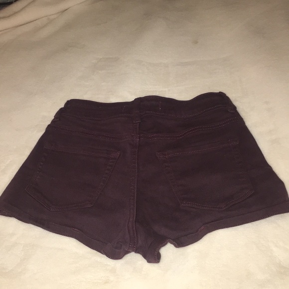 Bullhead High Rise Short Jeans - Picture 2 of 3